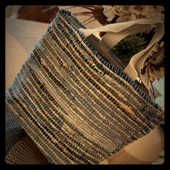 Purse - Picture 1 of 3